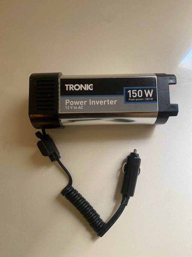 Inverter Tronic 150W per auto da 12V a AC
