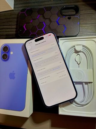 -Vendo mi iPhone 16 (128gb) + Auriculares.