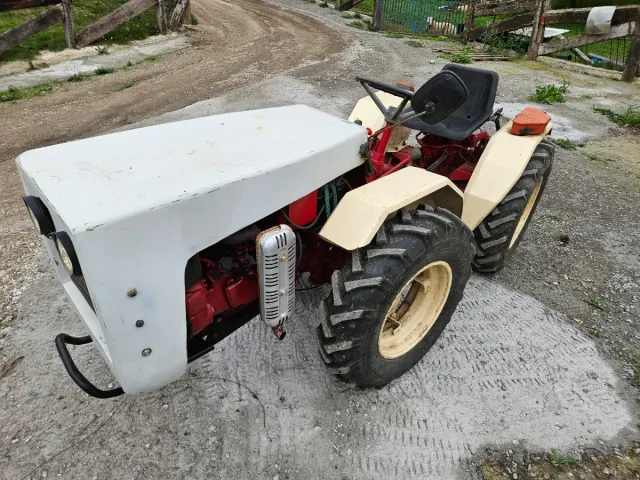 Tractor pequeño agrícola