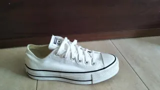 Converse plataforma blancas T39. Un solo uso
