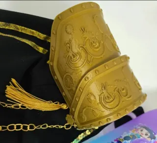 Hombrera Kpop Demon Hunter Dorada