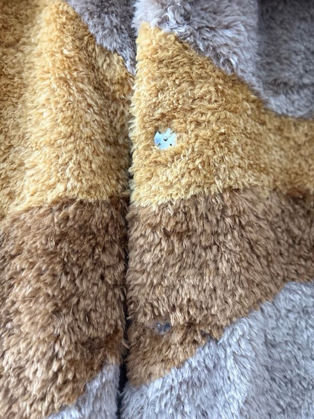 Abrigo Bershka patchwork marrón y amarillo