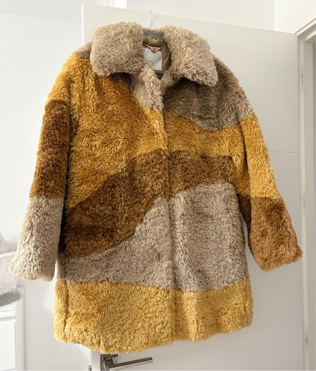 Abrigo Bershka patchwork marrón y amarillo