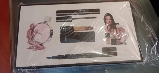 Chanel Caja Perfume y Maquillaje