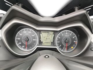YAMAHA X-MAX 300 2017 20820 kms.