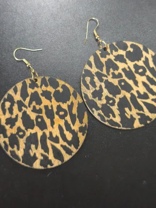 Pendientes redondos estampado leopardo