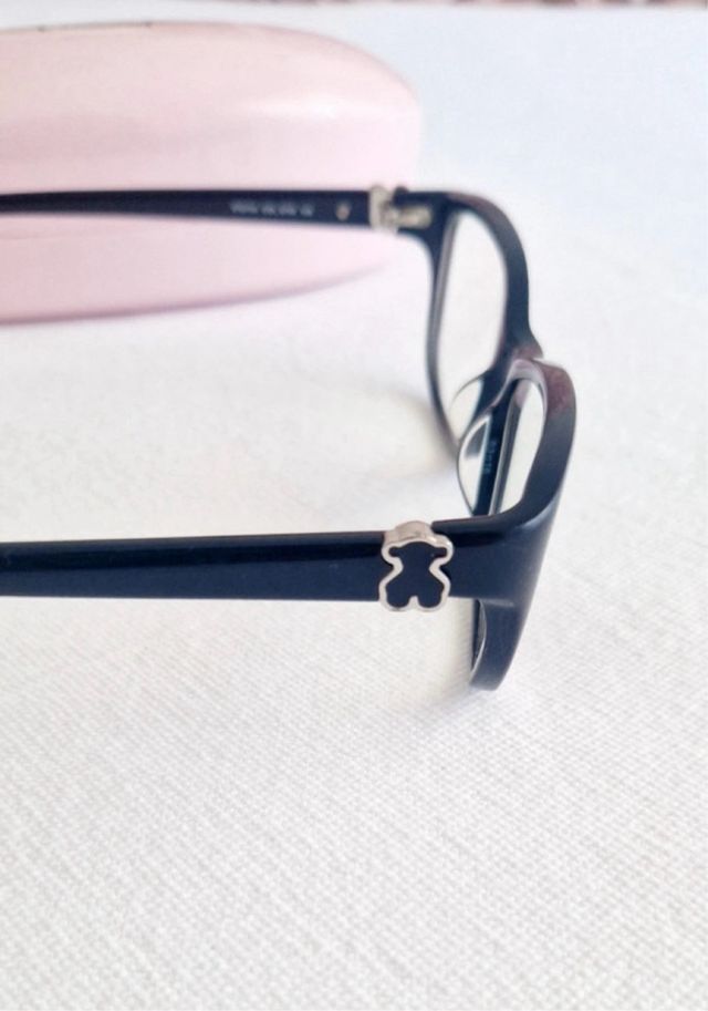 Gafas Tous Montura Negra y Funda Rosa