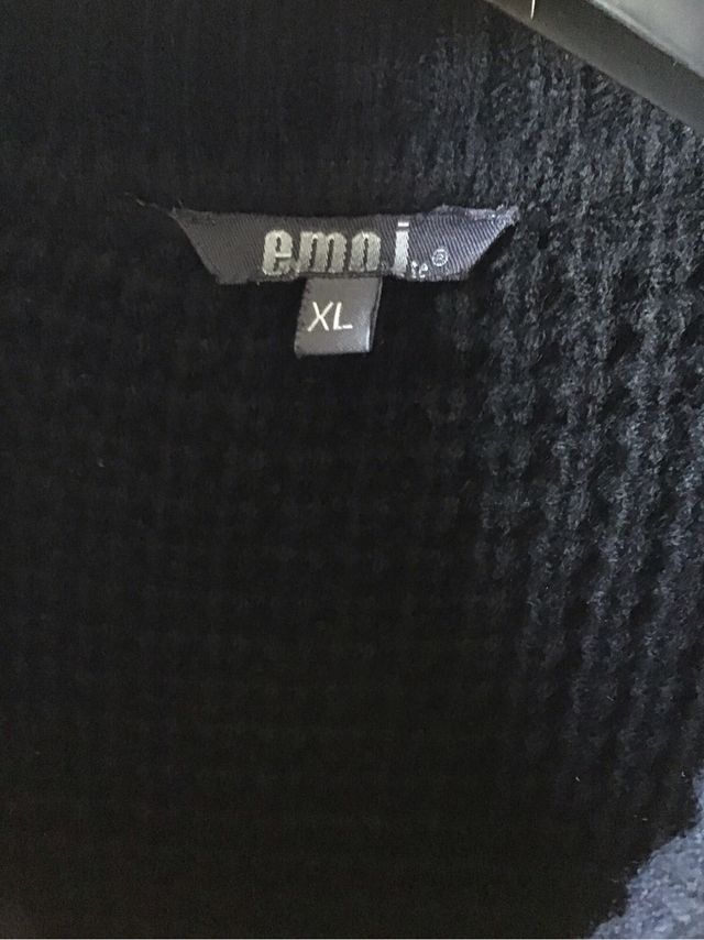 Cardigan emo.I nero taglia XL 
spalle 49
ascelle53