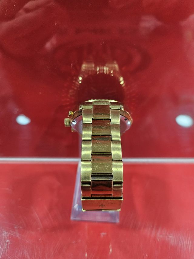 Reloj Maseratti Screw Crown 92912 / Dorado.