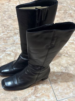 Botas de cuero negras talla 38