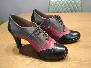 Zapatos de tacón mujer  talla 39.