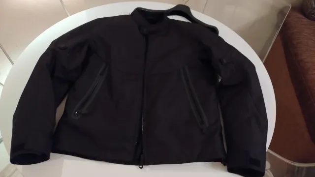 Chaqueta moto Revit Shade H2O talla L y espaldera