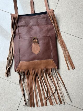 Bolso nuevo de piel marrón con flecos