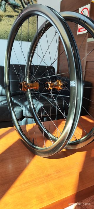 Ruedas de crretera Carbono Industry Nine i35mm