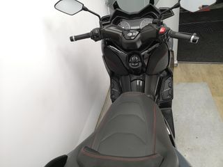 YAMAHA X-MAX 300 TECH MAX 2021 25010 kms.