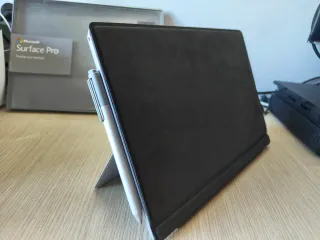 Microsoft Surface Pro 4 con Teclado y Lápiz