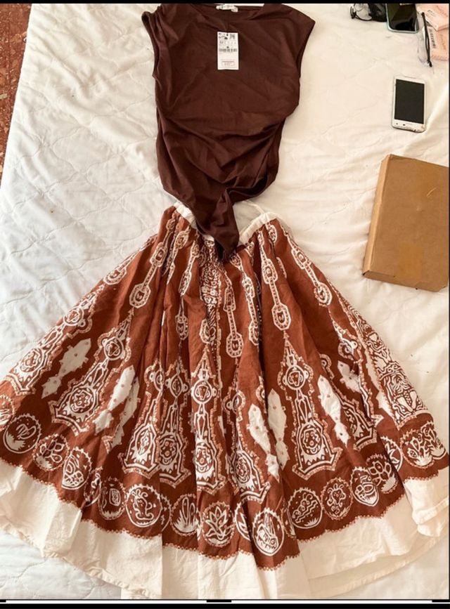 Conjunto Top y Falda Estampada