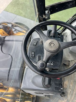 Retroexcavadora CAT 432 E