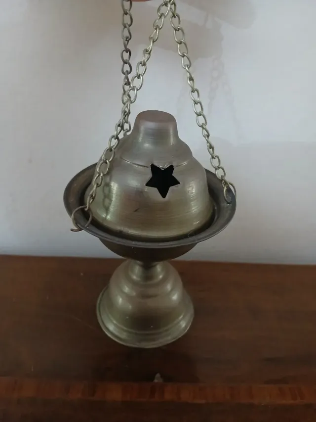 Piccolo incensiere antico in ottone