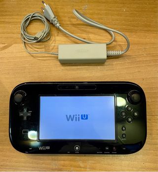 Nintendo Wii U Negra + 4 mandos+ Extras