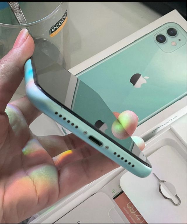 iPhone 11 128 GB Verde
batería 80%