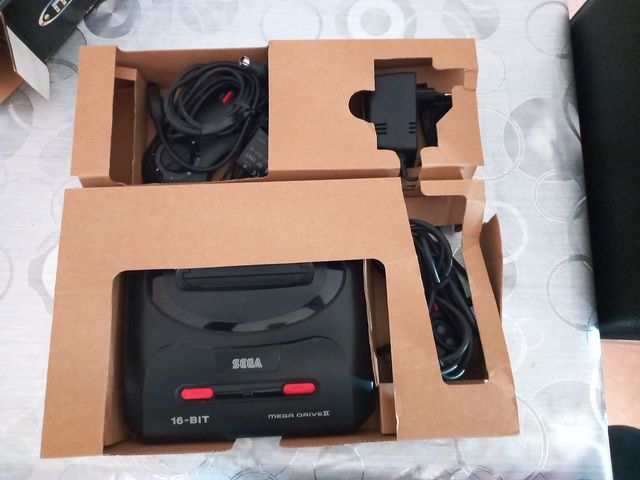 Sega Mega Drive II Negra