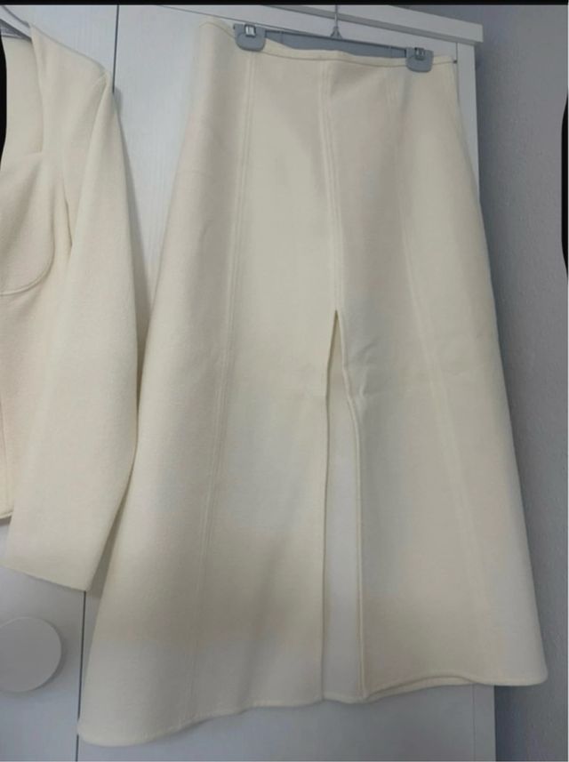 Conjunto Zara Falda Beige 