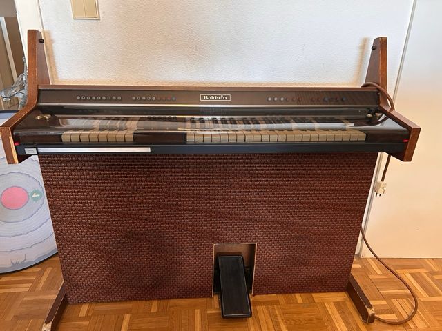 Piano Electrónico Baldwin