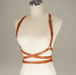 Cinturón de cuero estilo arnés para mujer