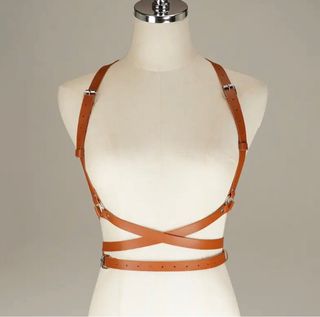 Cinturón de cuero estilo arnés para mujer