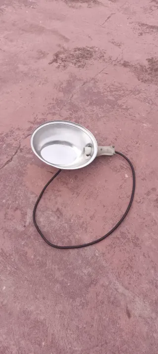 Farola exterior metal y plástico