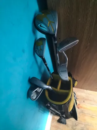 Bolsa de golf con palos Nike y Mizuno para los niñ
