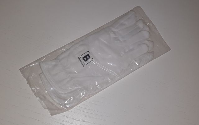 Guanti [B] Mannequins bianchi nuovi