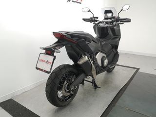 HONDA X-ADV 2023 5206 kms.