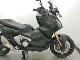 HONDA X-ADV 2023 5206 kms.