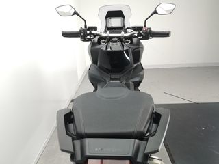 HONDA X-ADV 2023 5206 kms.
