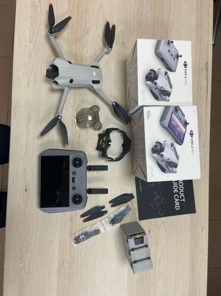 Dron DJI Mini 4 Pro
