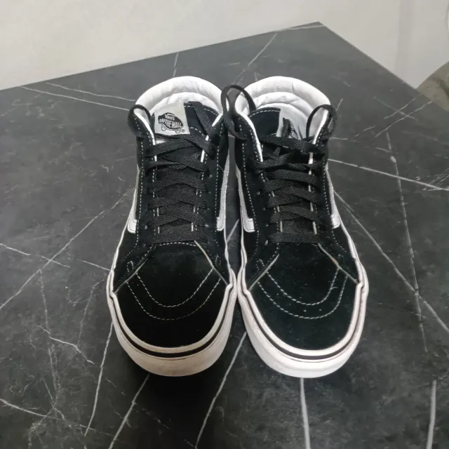 Lote de tres pares de zapatillas Vans