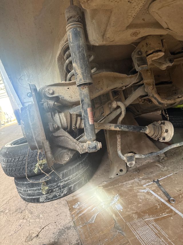 Mangueta y Palier Izquierdo BMW E36