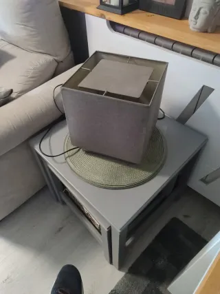 Lámpara de pie gris