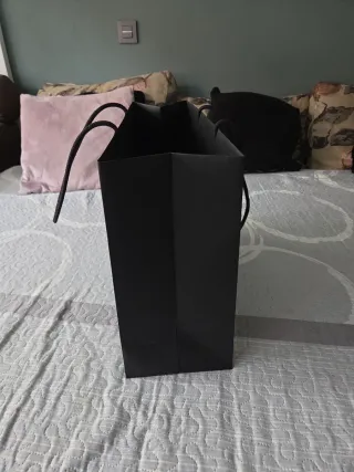 Bolsa Chanel Negra con Camelia Blanca