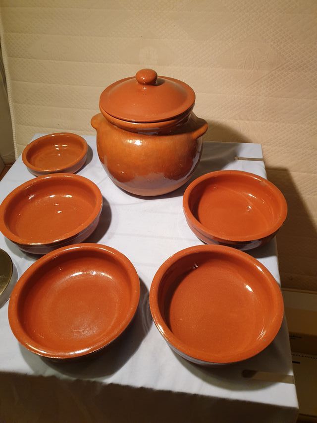Set 5 cazuelas y dos pucheros de Terracotta