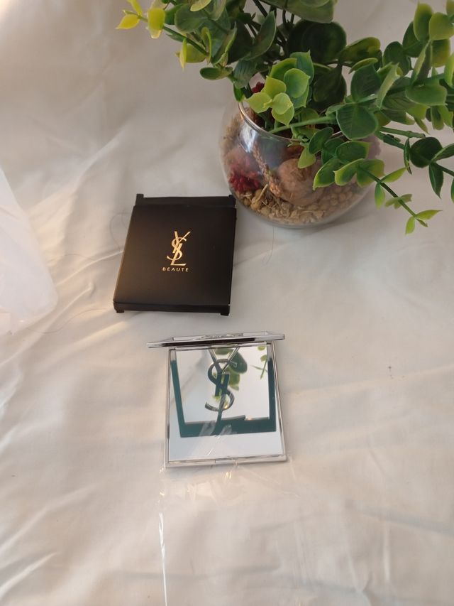 Espejo bolso YSL plateado