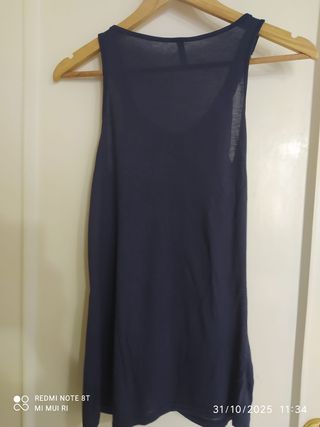 Top Azul con abalorios