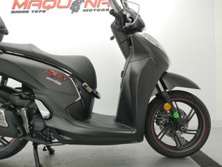 HONDA SCOOPY SH300I 2017 10685 kms.