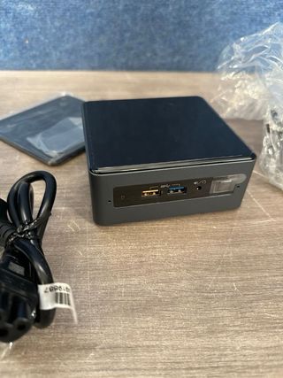 Intel NUC7PJYH2 Pentium Silver Barebone