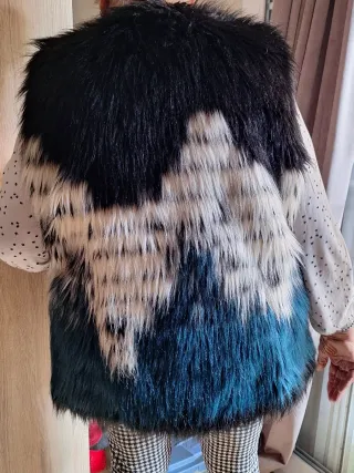 Chaleco pelo sintético MS MODA Talla 48 + Bolso