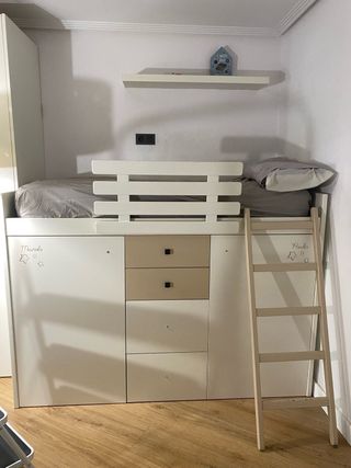 Cama nido modular beige y blanca
