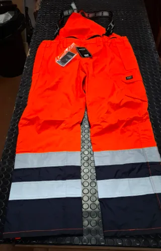 Ropa de alta visibilidad naranja