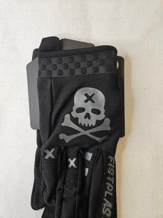 Guantes FISTPLAST Calavera y Tibias Cruzadas